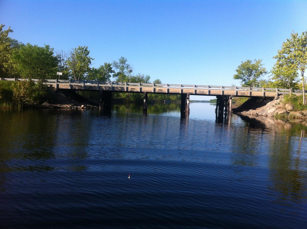 LAKE DALRYMPLE RESORT, LAGOON CITY
